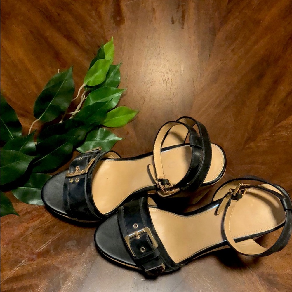 Sandals - Picture 3 of 5